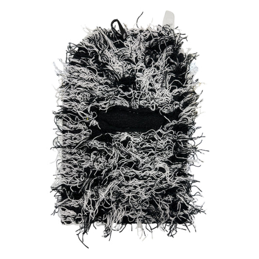 eak black white sheisty