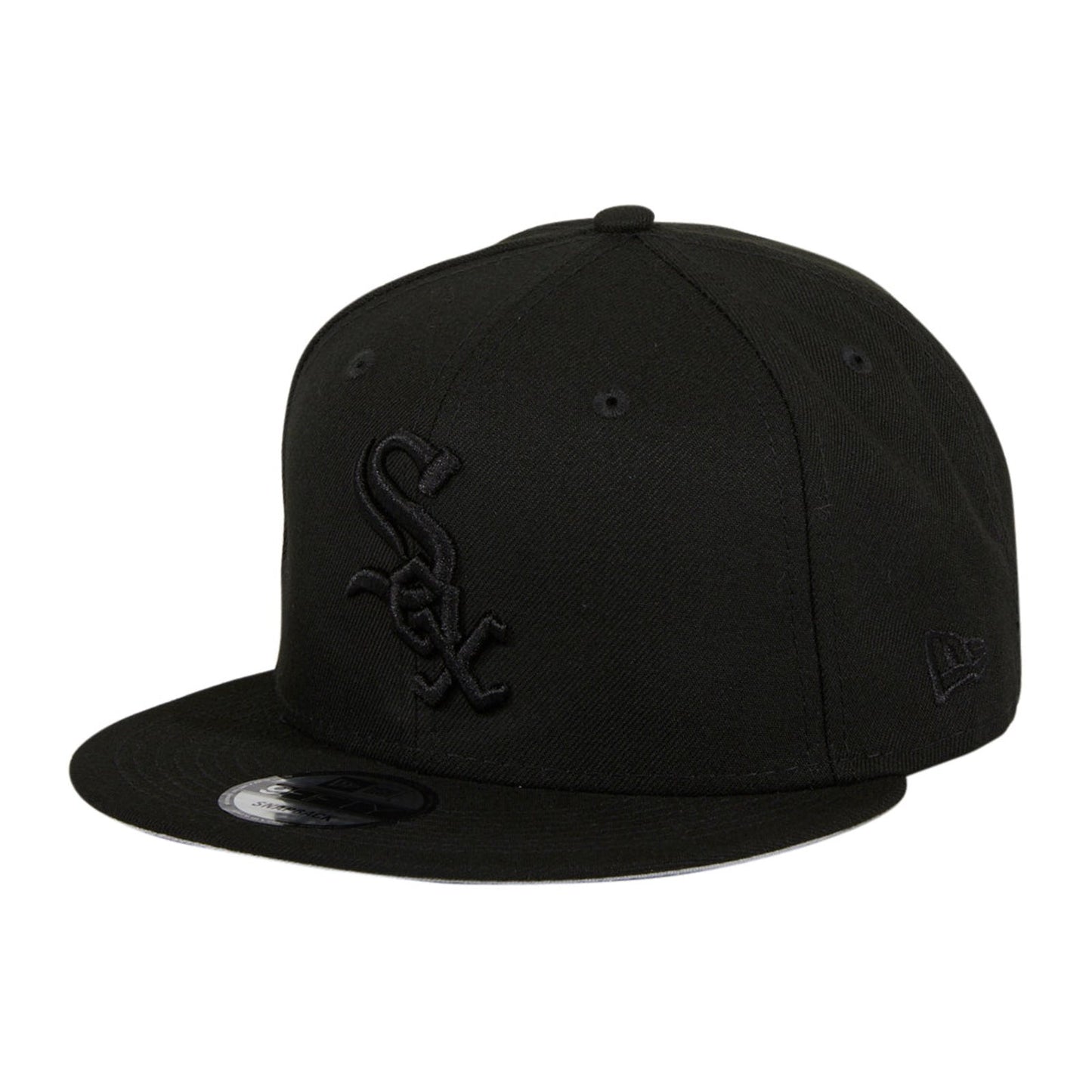 New Era Chicago White Sox 9FIFTY Snapback — Black on Black