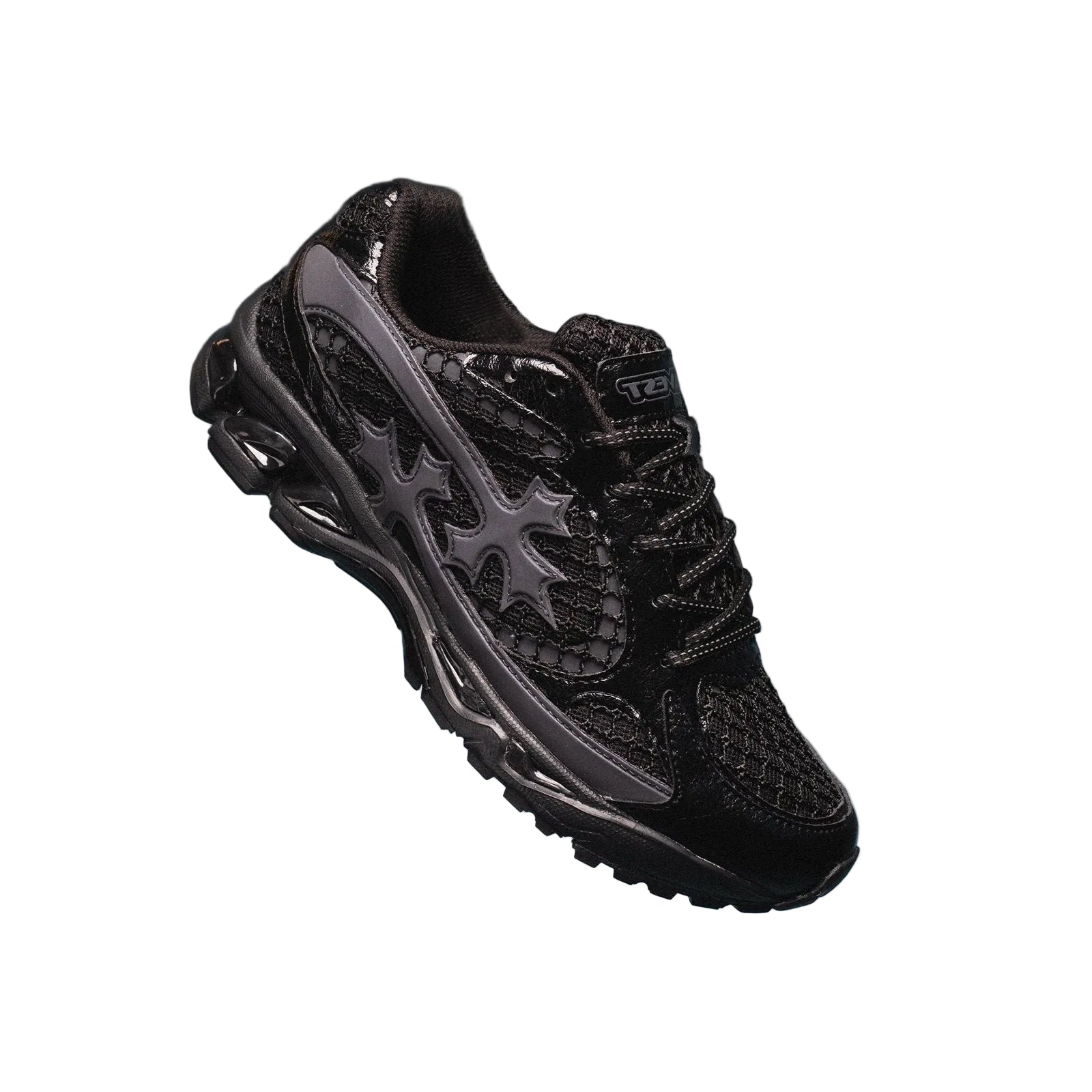 Bravest Studios Kross Kountry Runner — Triple Black