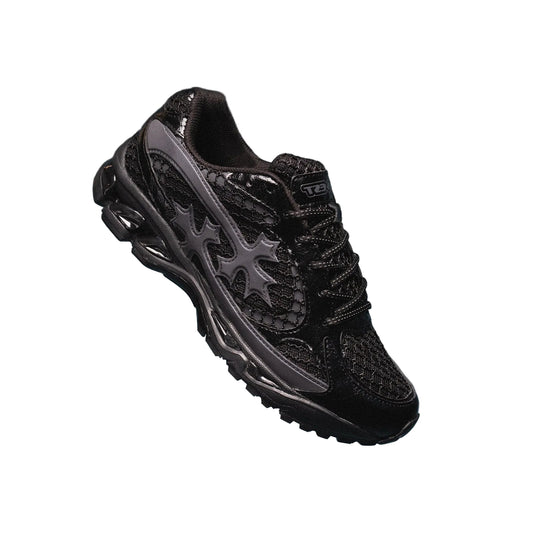 Bravest Studios Kross Kountry Runner — Triple Black