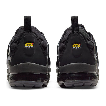 nike air vapormax plus black dark grey