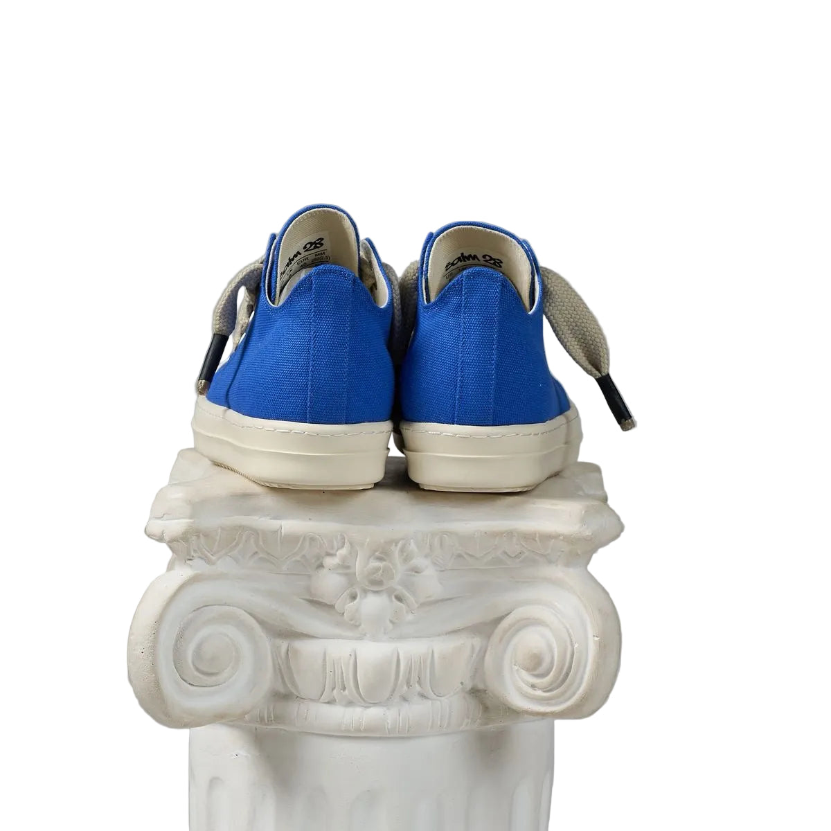 Duaa SALM 28 Shoe — Royal Blue