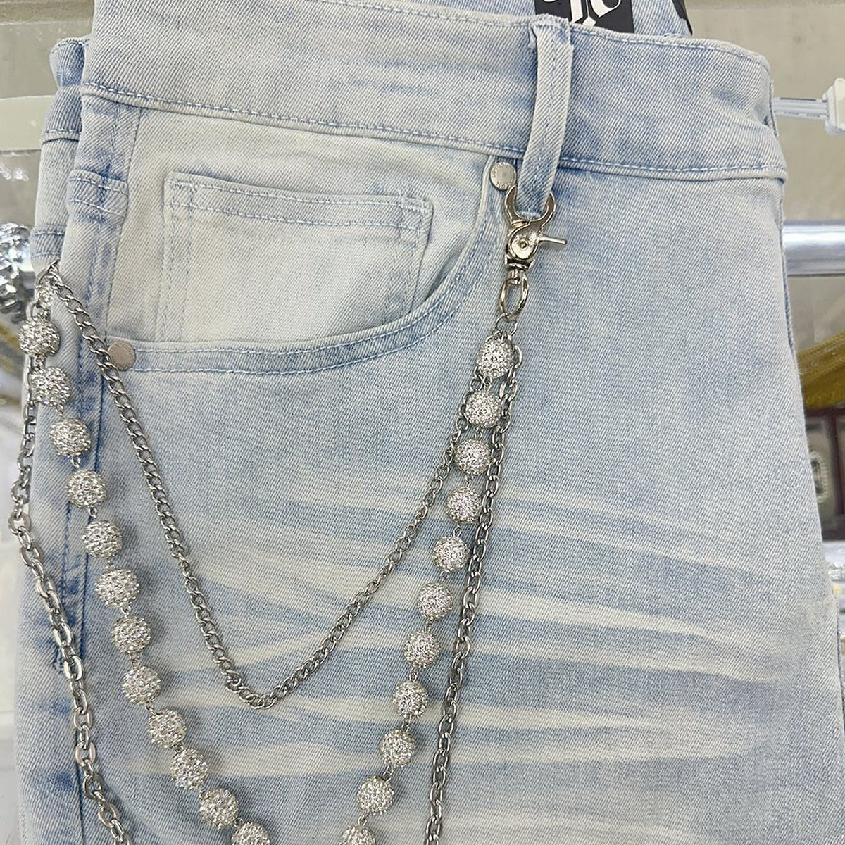 EAK Wallet Chain — Silver/White/Silver — clasp and charm detail